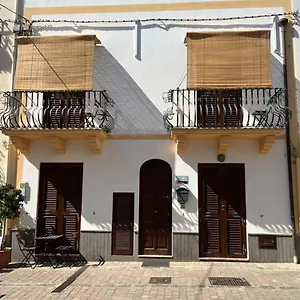https://casa-maruzzella.sicilyhotelsitaly.net