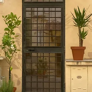 https://apartamentino-in-pigneto-storico.it-romehotels.com